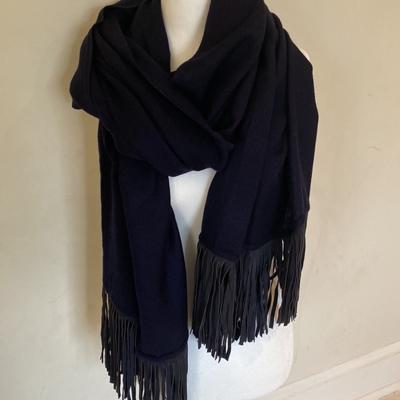 Navy wool elegant oversized wrap scarf with navy faux suede fringe trim 80 x 30 - Picture 3 of 10